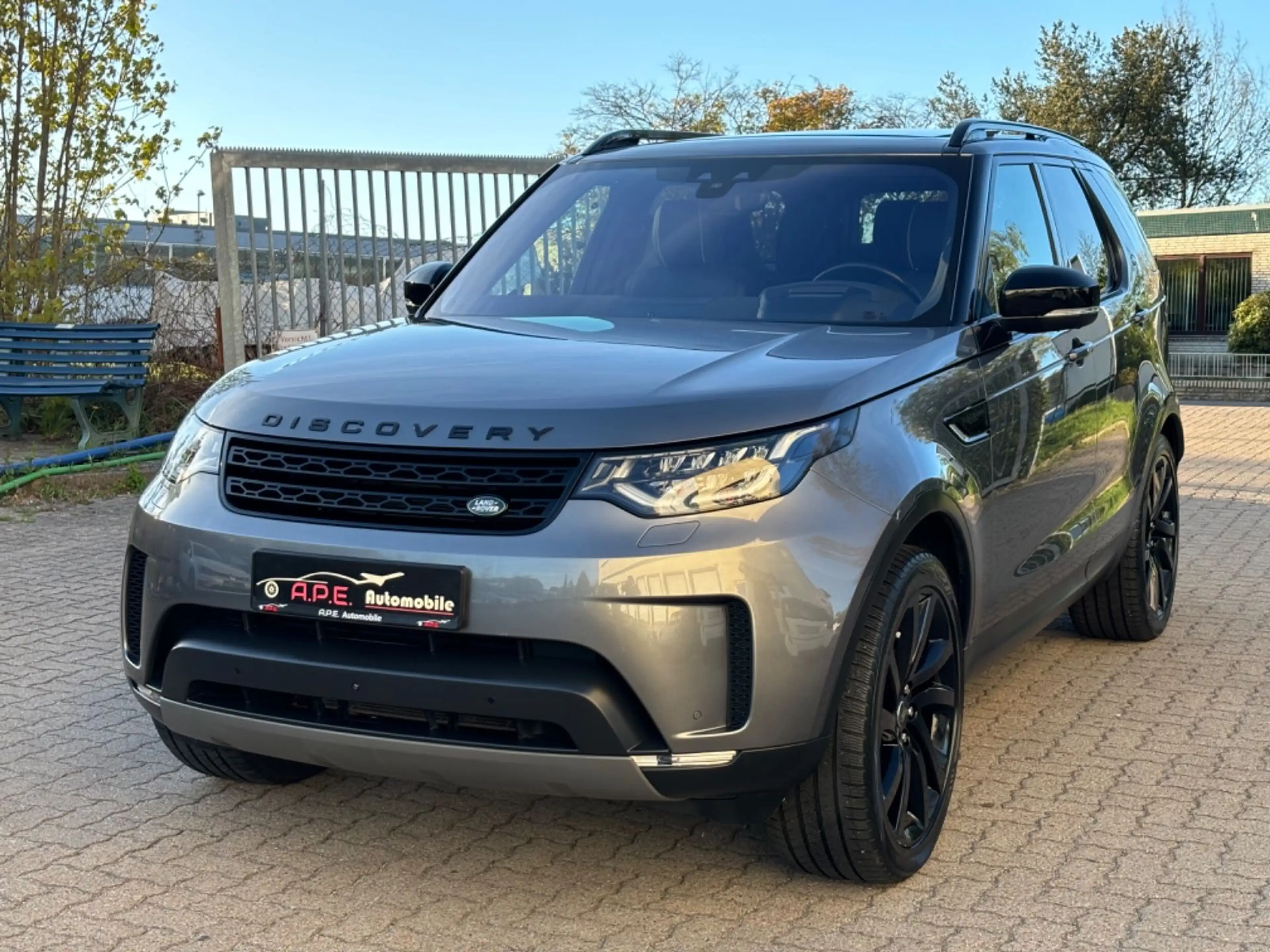Land Rover Discovery 5 HSE Luxury 7 SITZER VOLL — photo 3