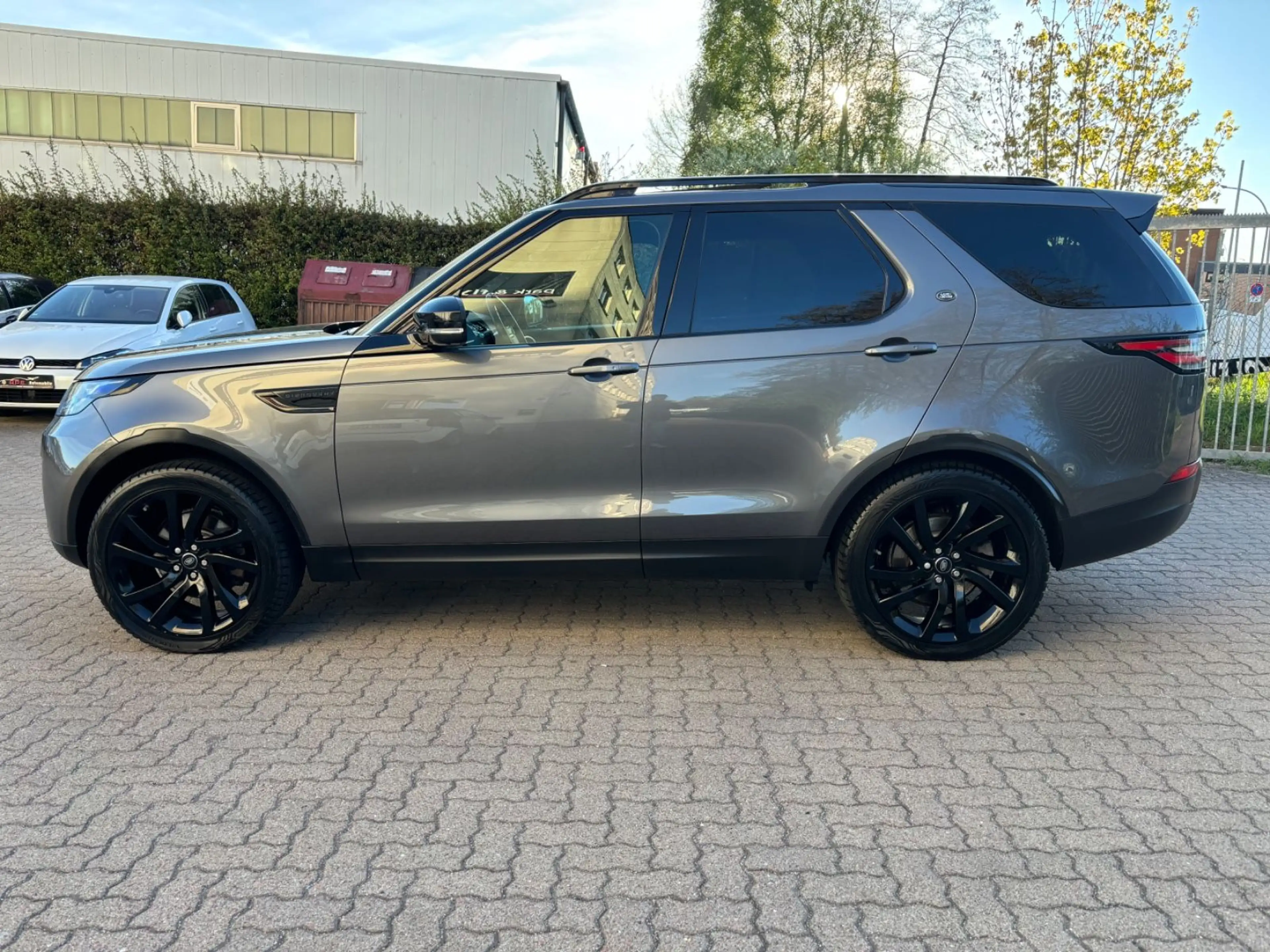Land Rover Discovery 5 HSE Luxury 7 SITZER VOLL — photo 8