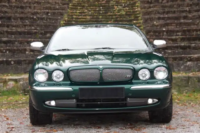 Jaguar XJR Top gepflegter XJR mit 2 Jahre Garantie