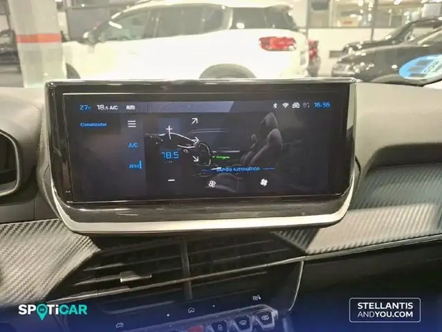 Peugeot 208 view 14