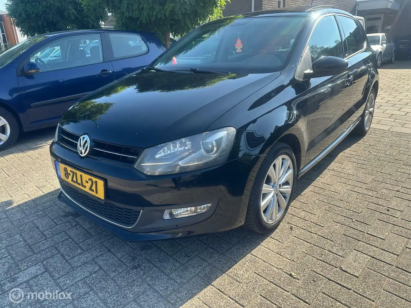 Volkswagen Polo 1.6 TDI Highline DSG ECC PANO CRUISE Schwarz - 1