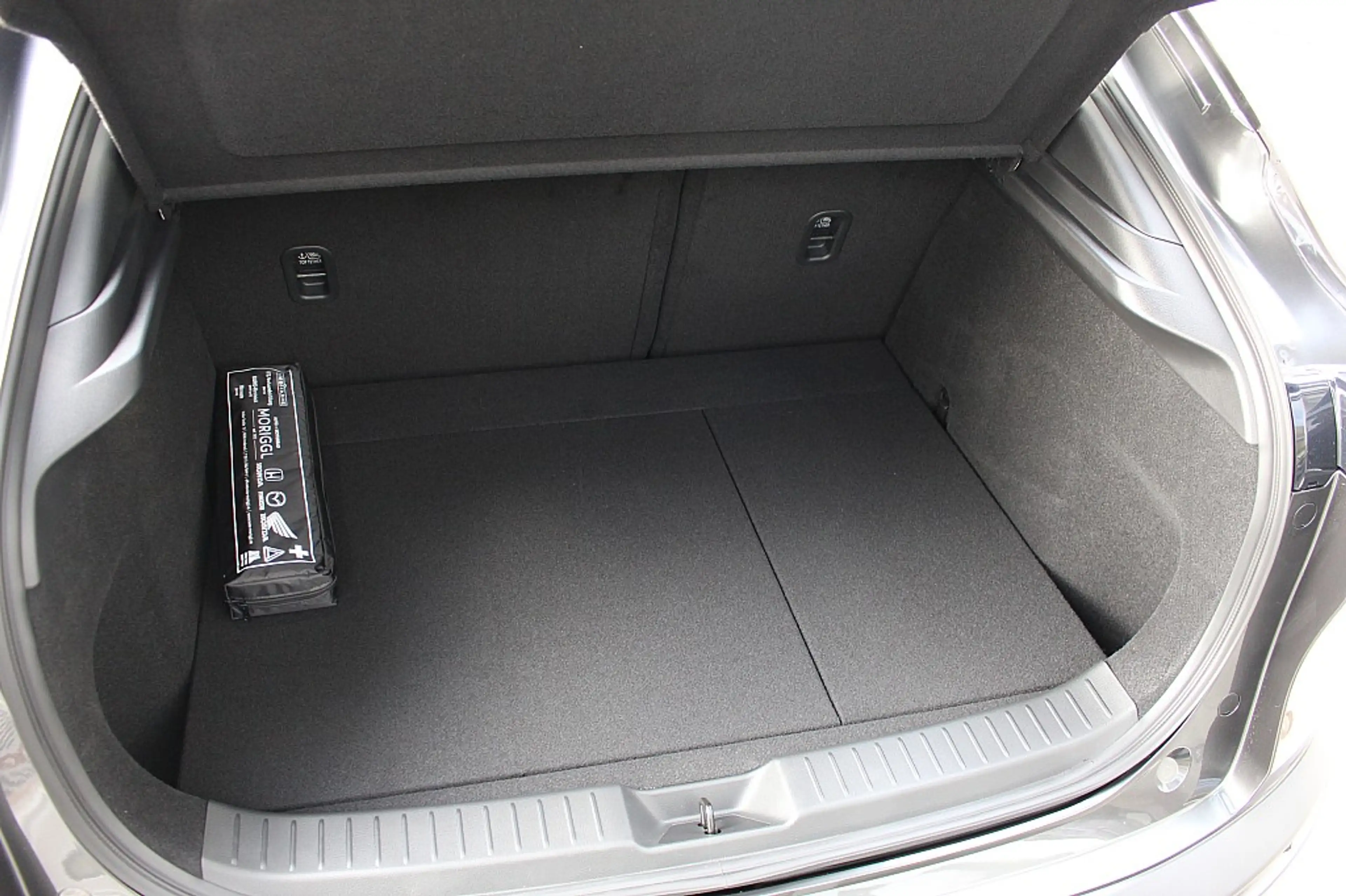 Mazda CX-30 e-Skyactive G140 Homura — photo 13