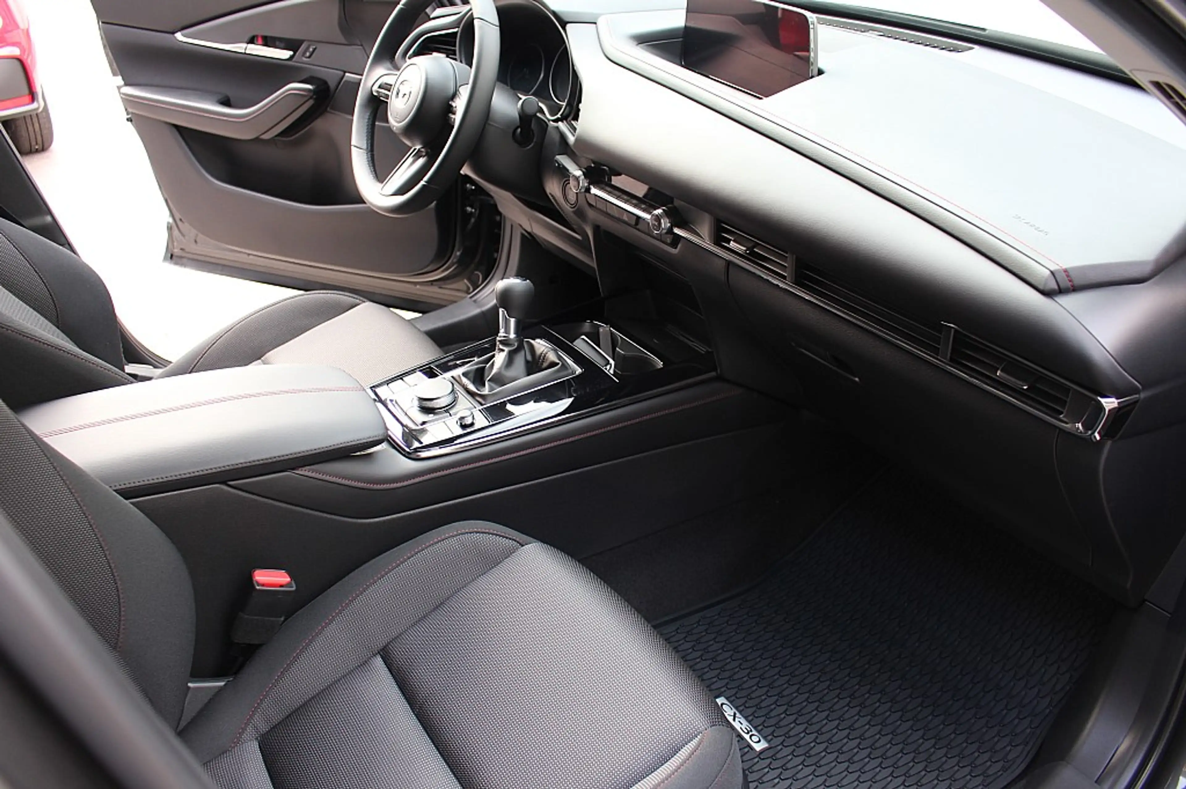 Mazda CX-30 e-Skyactive G140 Homura — photo 14