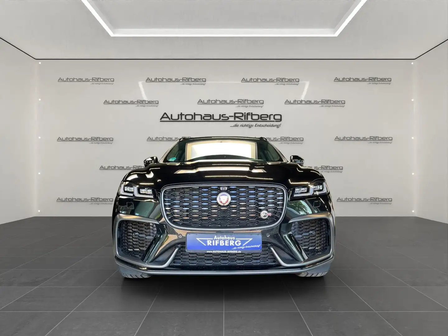 Jaguar F-Pace F-PACE 8G SVR AWD P550 22Zoll/PanD/AHK/HUD/A-Key Noir - 2