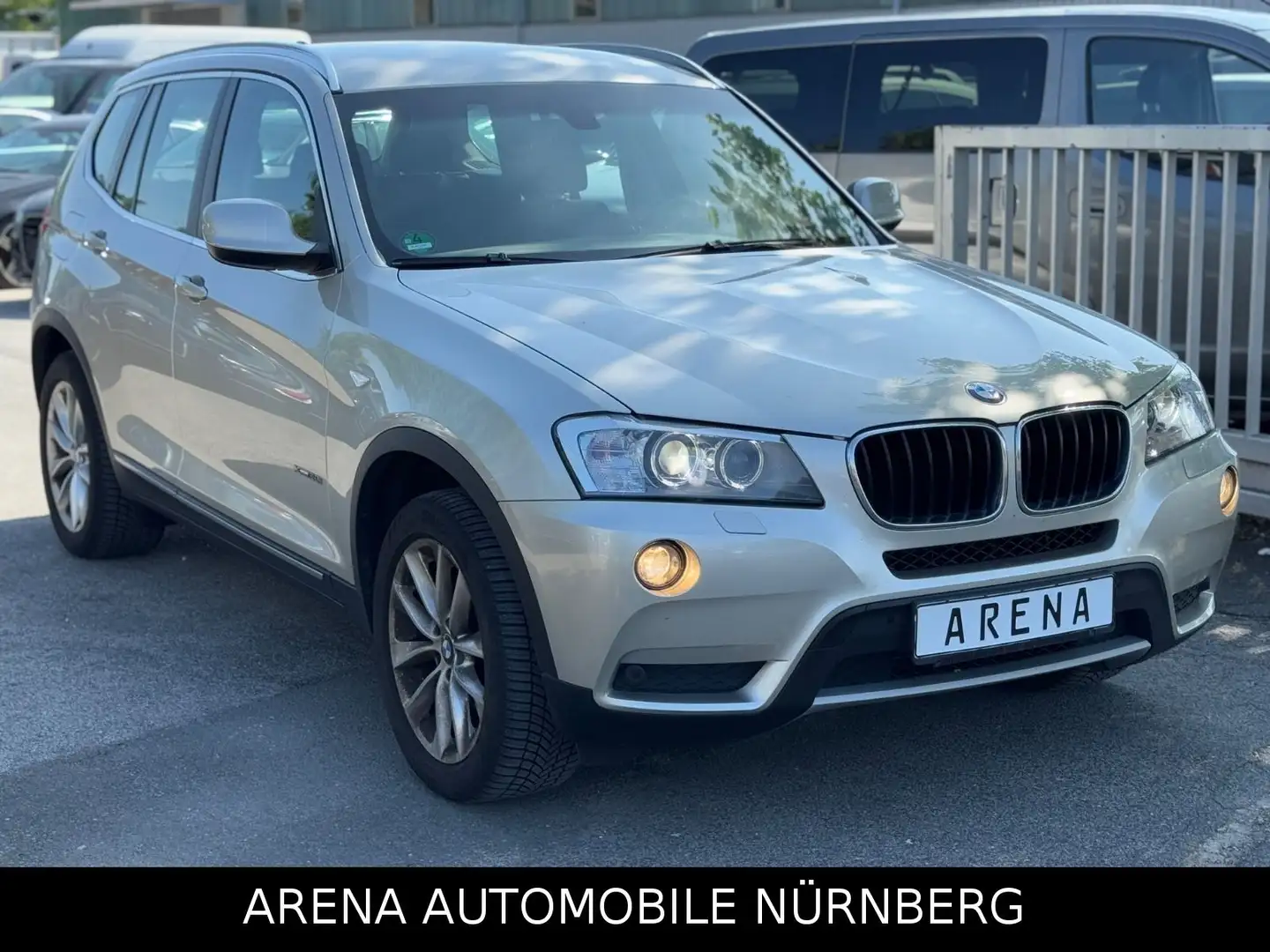 BMW X3 20i Xdrive*X-Line*Bi-Xenon*Navi*Ahk*Pdc*Klima Silber - 2