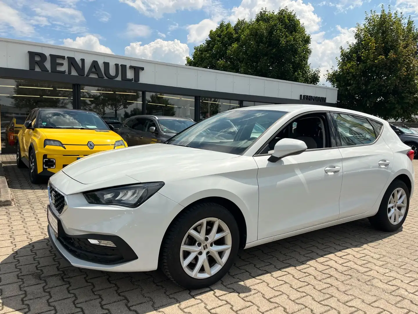 SEAT Leon 1.0 eTSI DSG Style Weiß - 1