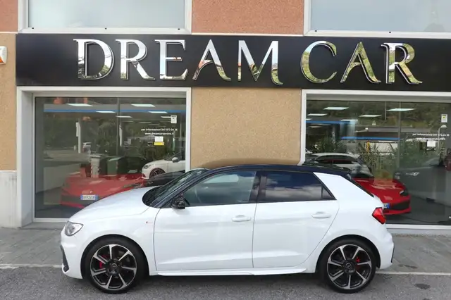 Audi A1 view 2