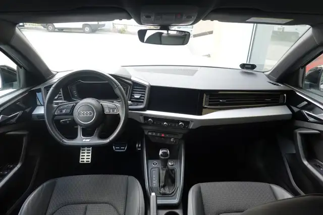 Audi A1 view 9