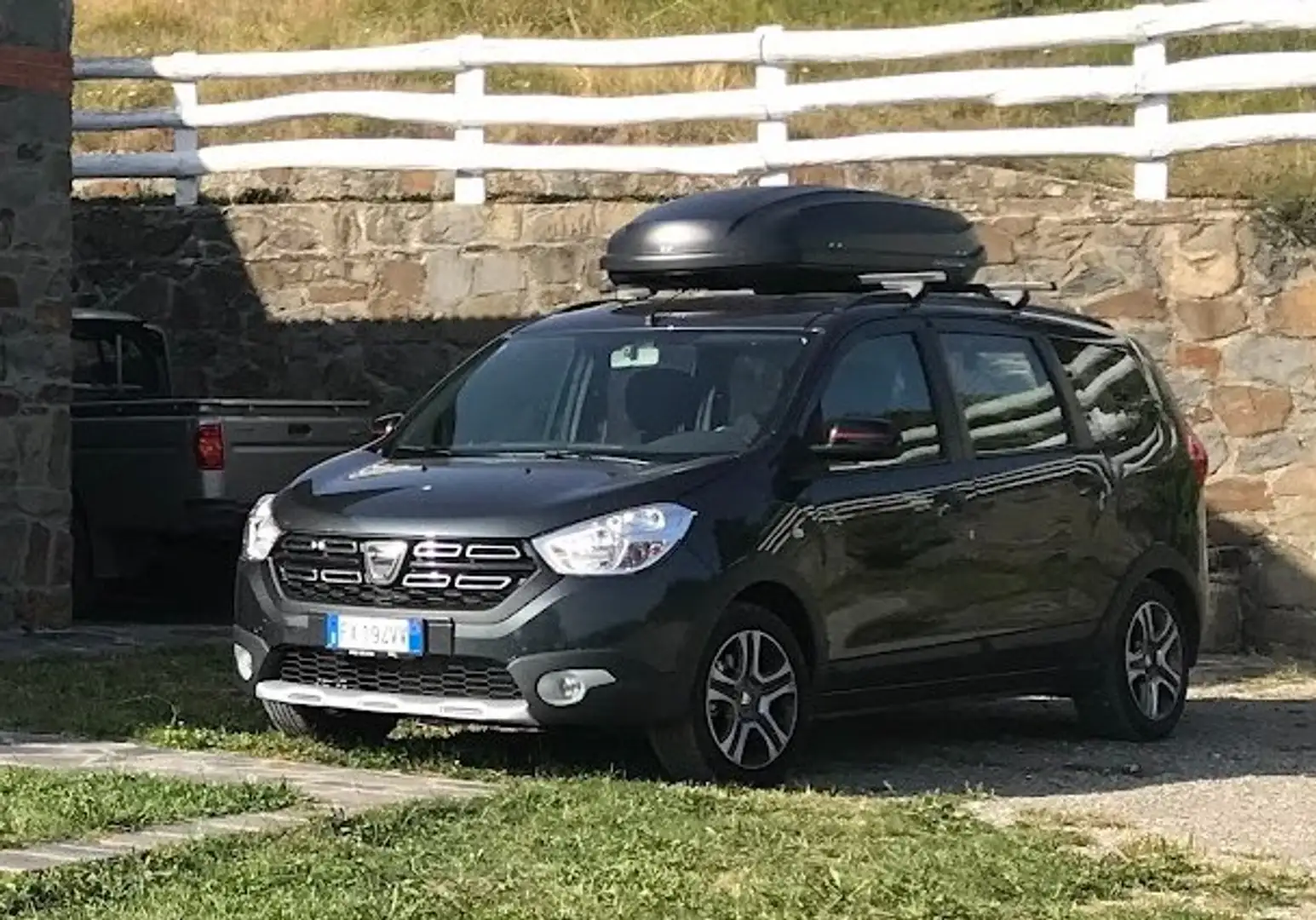 Dacia Lodgy Lodgy 2019 1.5 blue dci Techroad 7posti Grigio - 2
