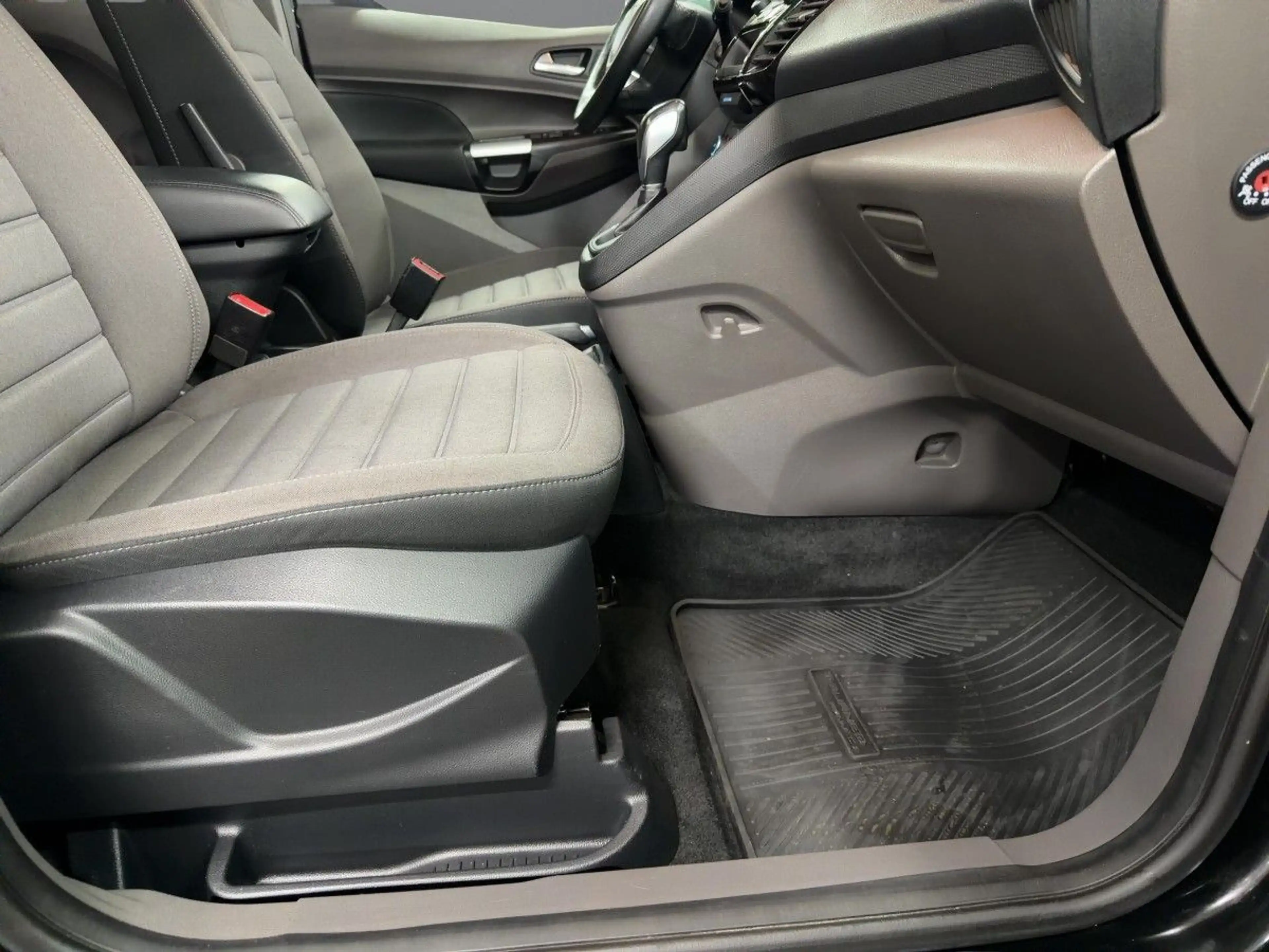 Ford Grand Tourneo Connect 1.5TDCi TITANIUM SITZE 7 — photo 13