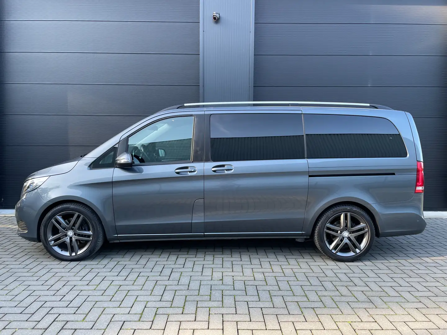 Mercedes-Benz V 250 L2 / Aut / LED / ACC / Leder / € 29.744 Ex. BTW Gris - 2