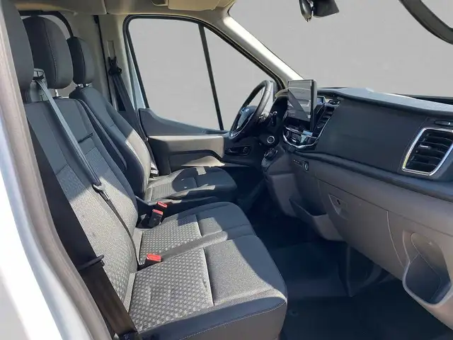 Ford Transit view 3