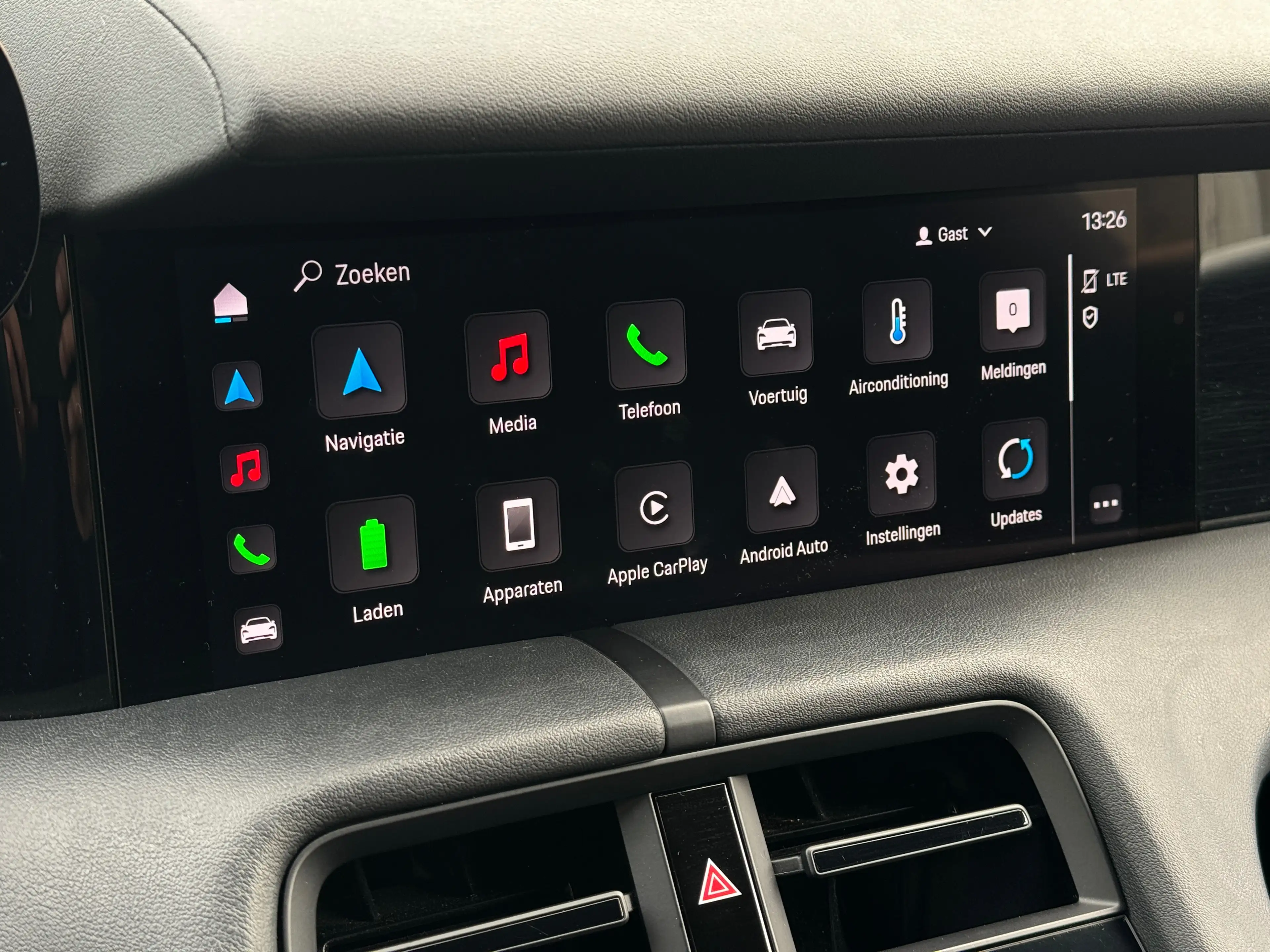 Porsche Taycan 4 Cross Turismo - 93.4 kWh - NO VAT - 05/2022 — photo 15