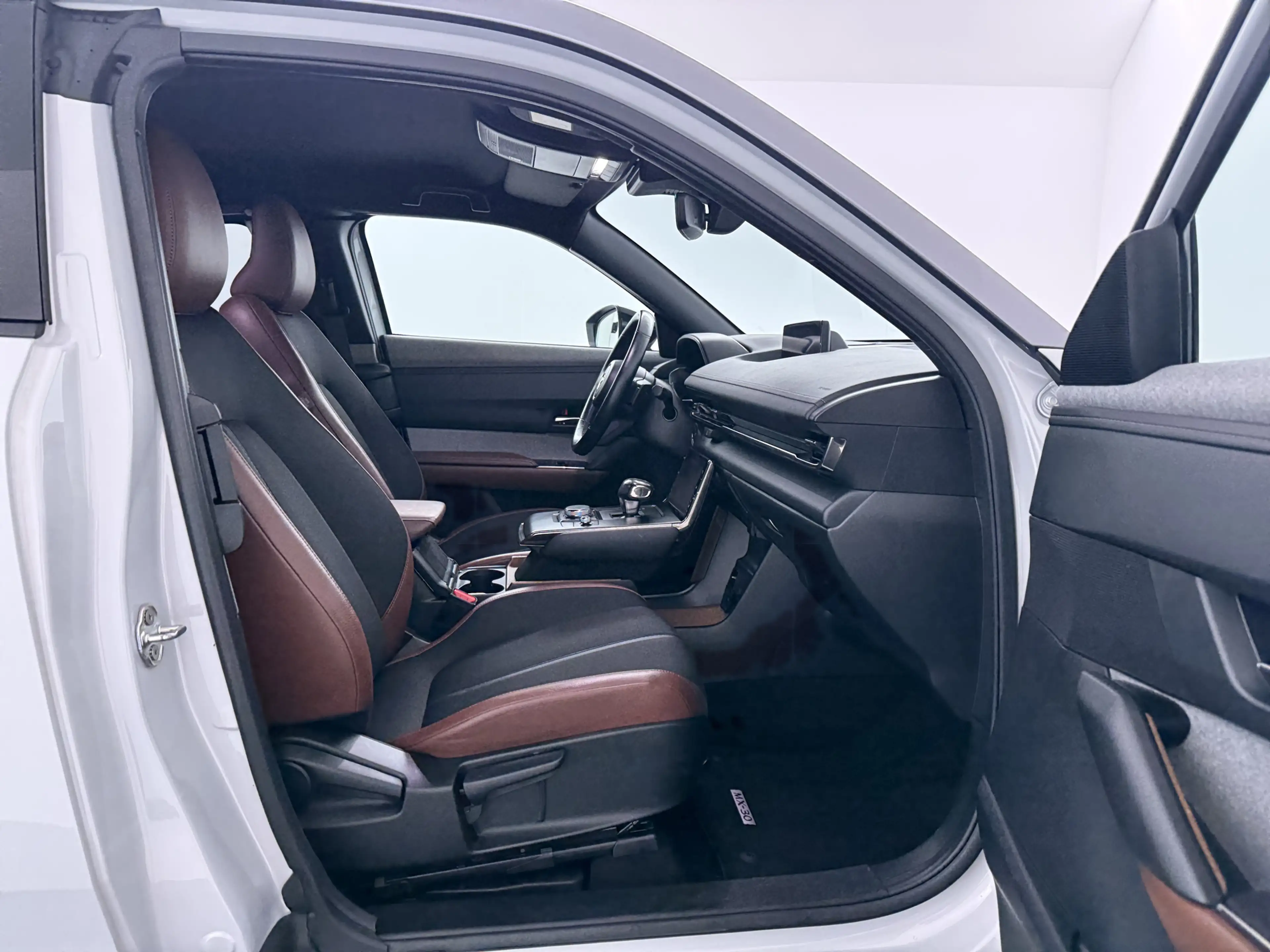 Mazda MX-30 e-SkyActiv 145 Comfort 36 kWh Onderweg-naar-dealer — photo 7