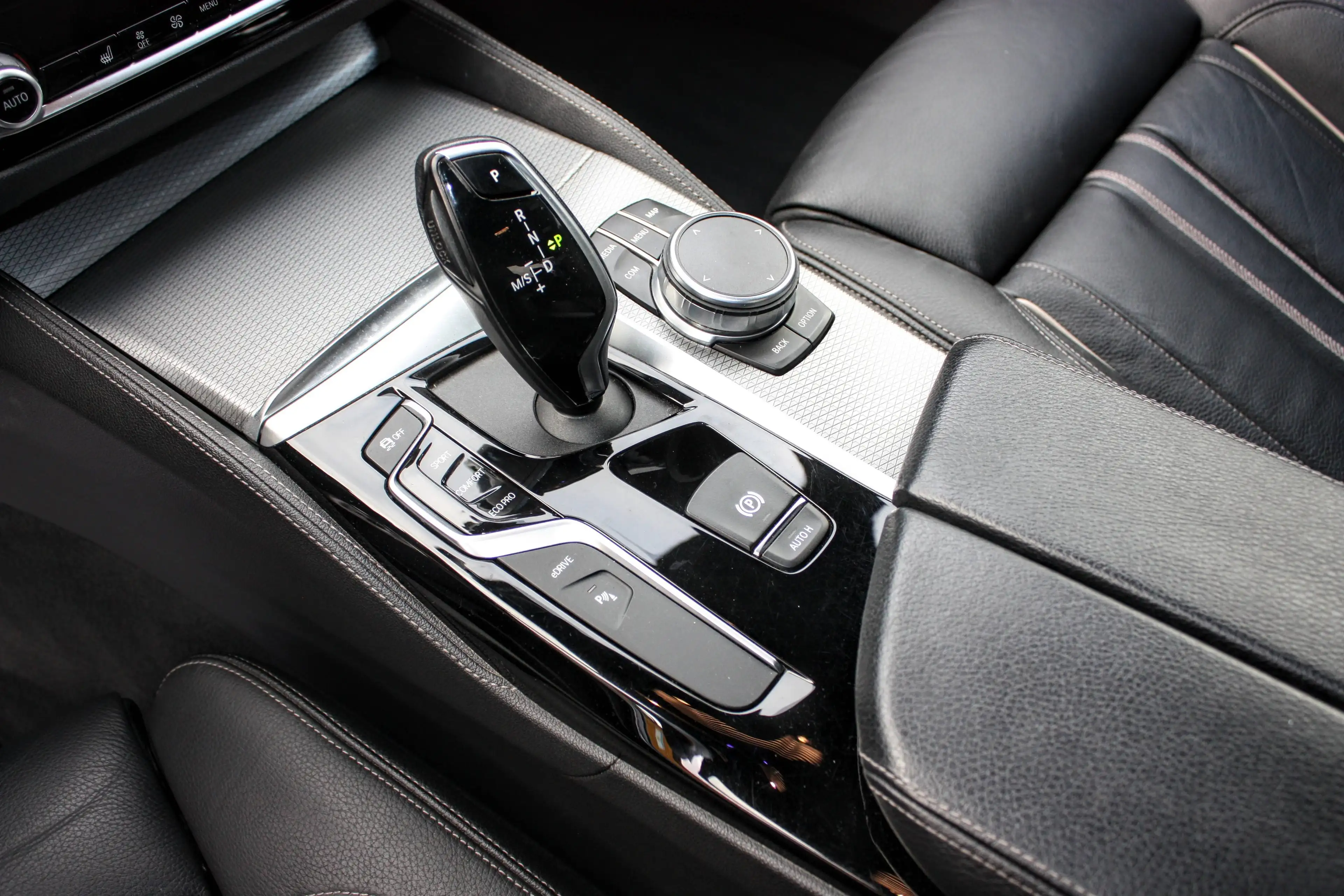 BMW 530 530e/ iPermormance M Sport/ Shadow Line/ Adatpive LED/ Navi Pro — photo 15