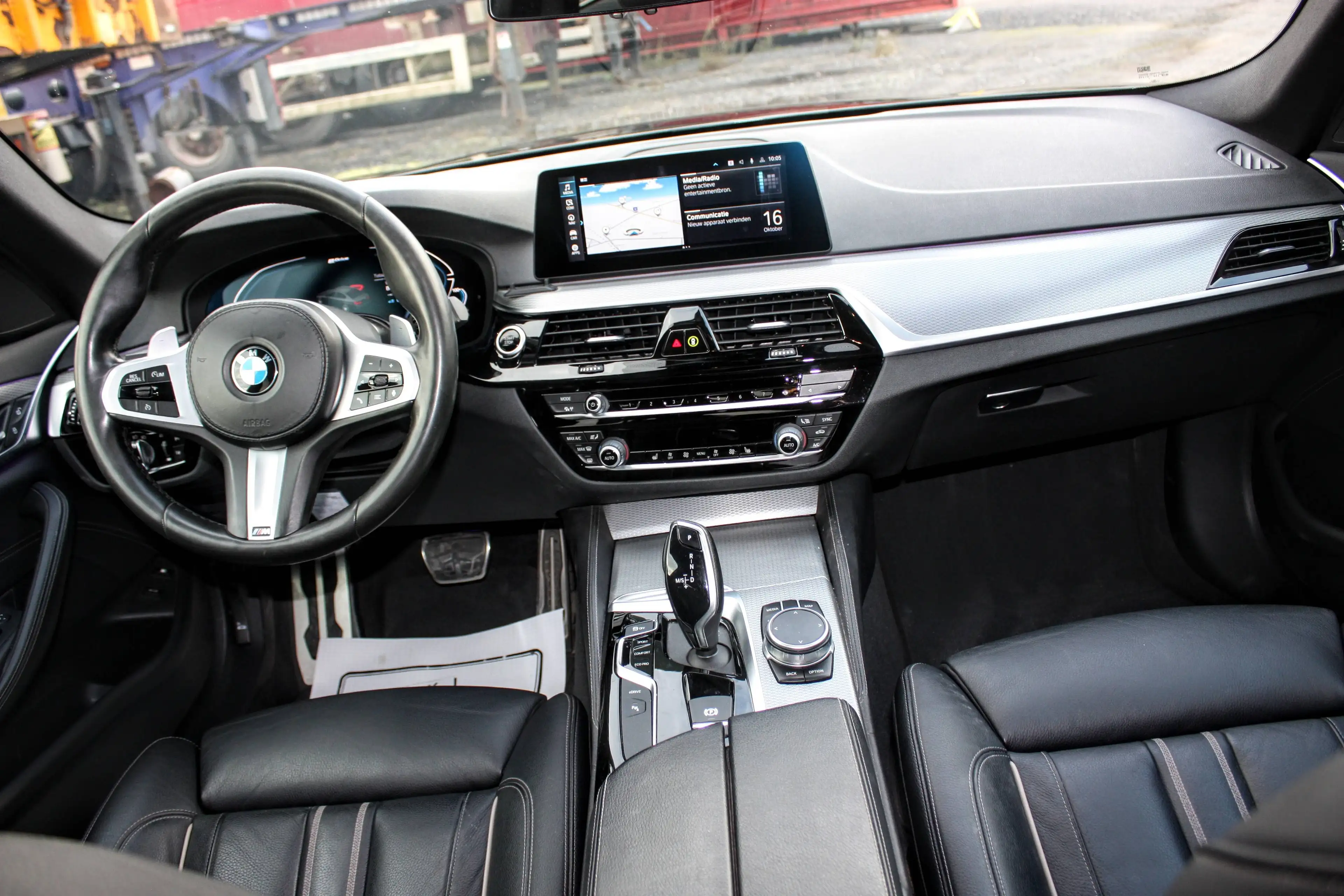 BMW 530 530e/ iPermormance M Sport/ Shadow Line/ Adatpive LED/ Navi Pro — photo 9