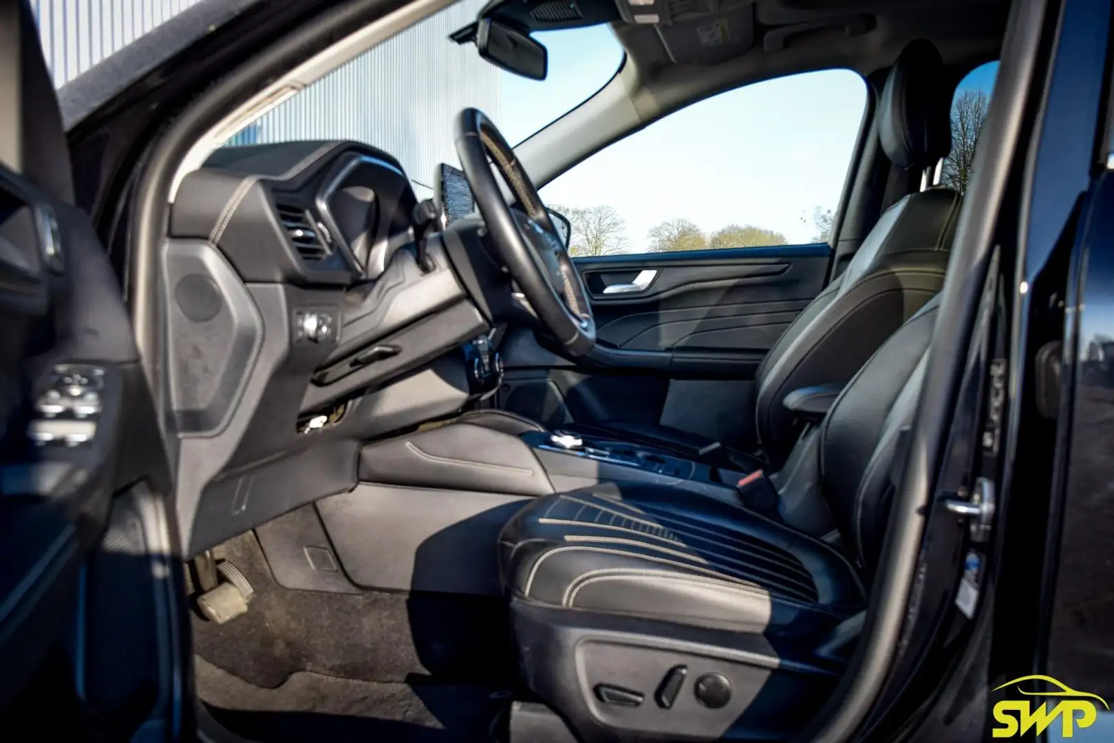 Ford Kuga 2.5 PHEV Vignale | Pano | Navi | Cam | Memory Zwart - 2