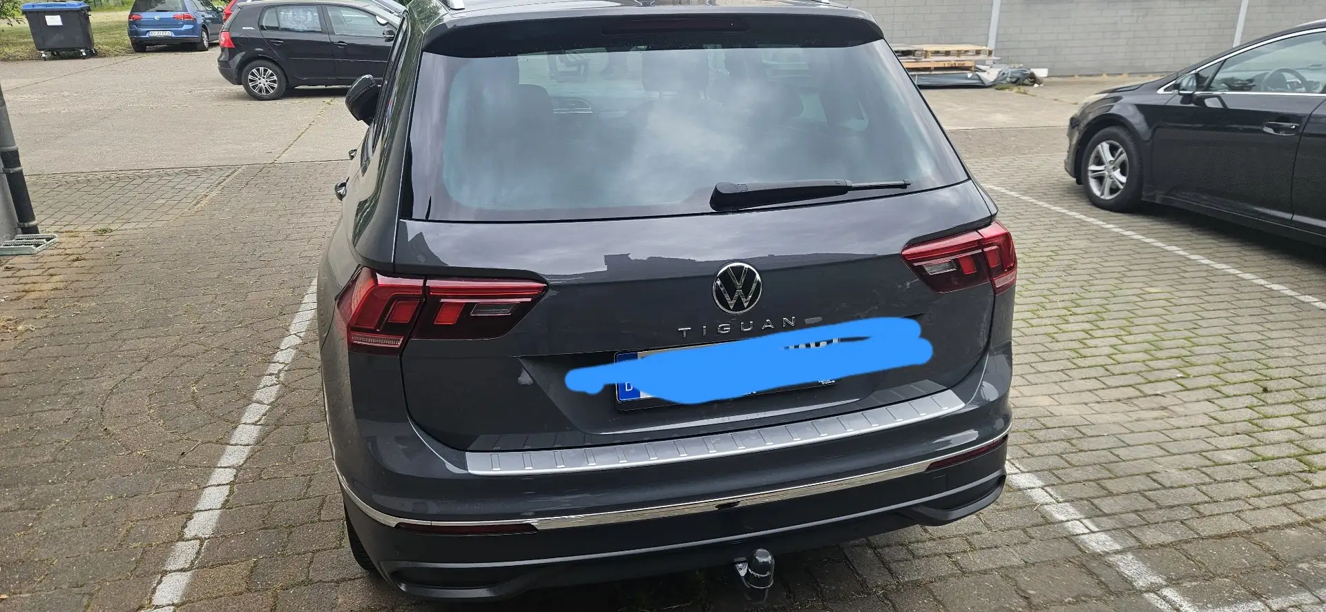 Volkswagen Tiguan Active - 2