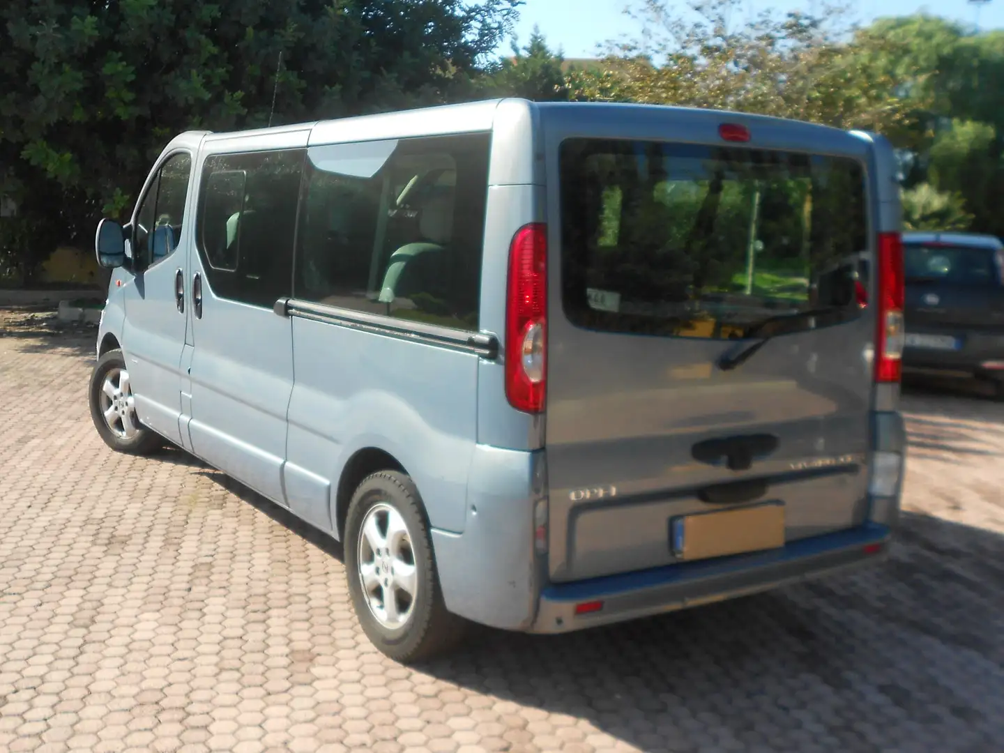 Opel Vivaro 2°SERIE - 2.0 CDTI 120CV PL COMBI 9 POSTI Kék - 2