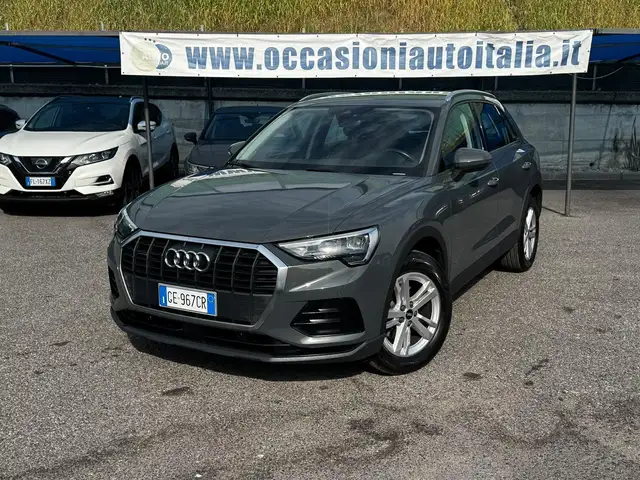 Audi Q3 35 2.0 tdi Business quattro s-tronic