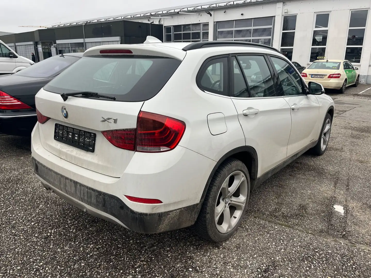 BMW X1 20 d xDrive ADVANTAGE Navi/Autom./Tempo/Xenon Blanc - 2