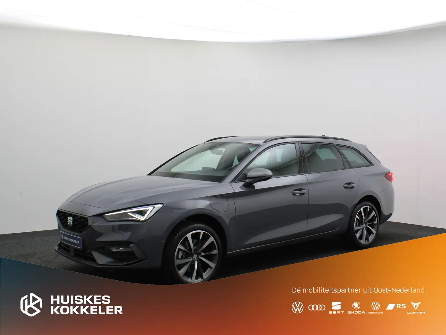 SEAT Leon Sportstourer 1.5 TSI eHybrid 204pk FR Business - e Grijs - 1