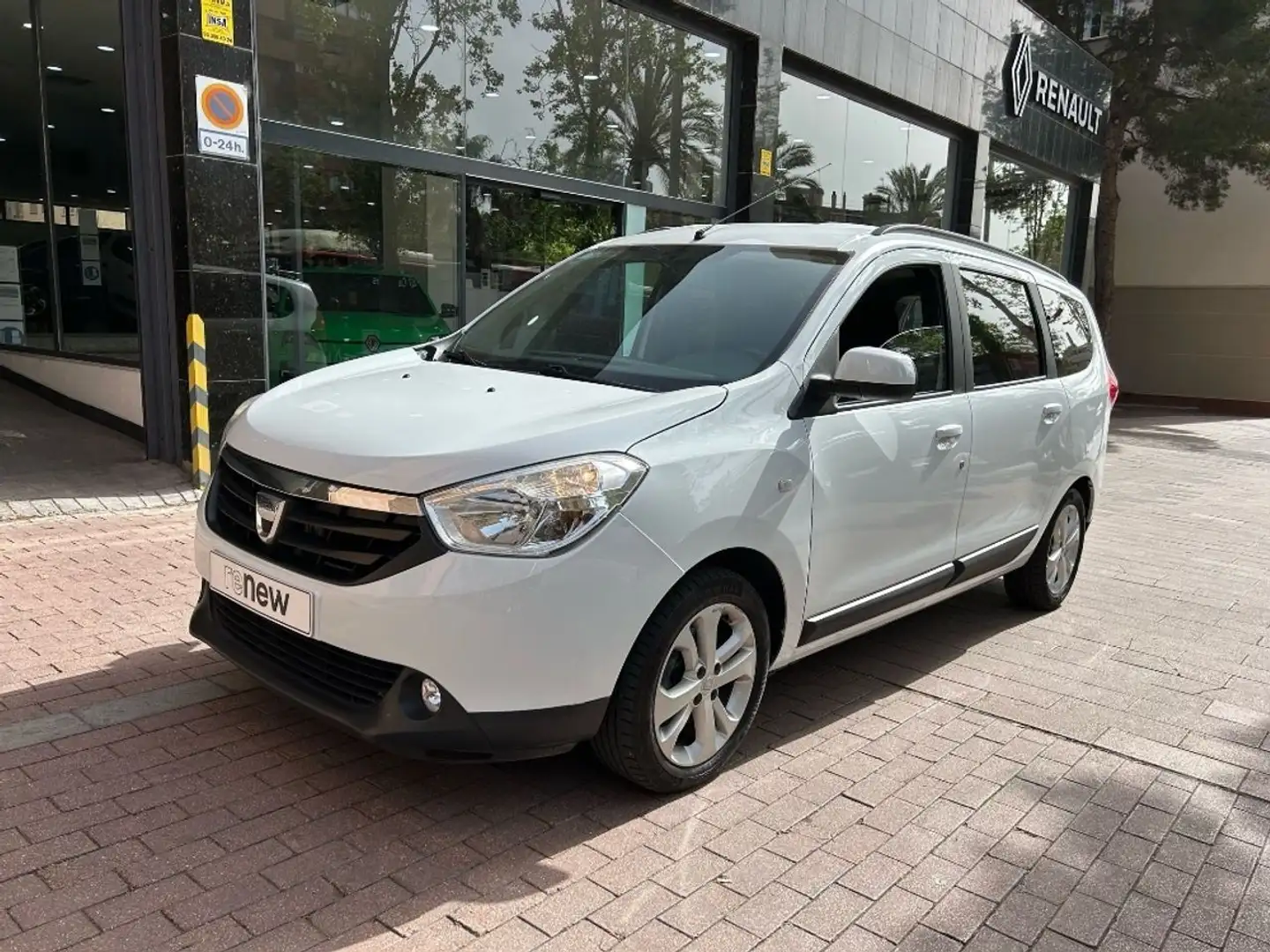 Dacia Lodgy 1.2 TCE Laureate 7pl. 115 Wit - 2