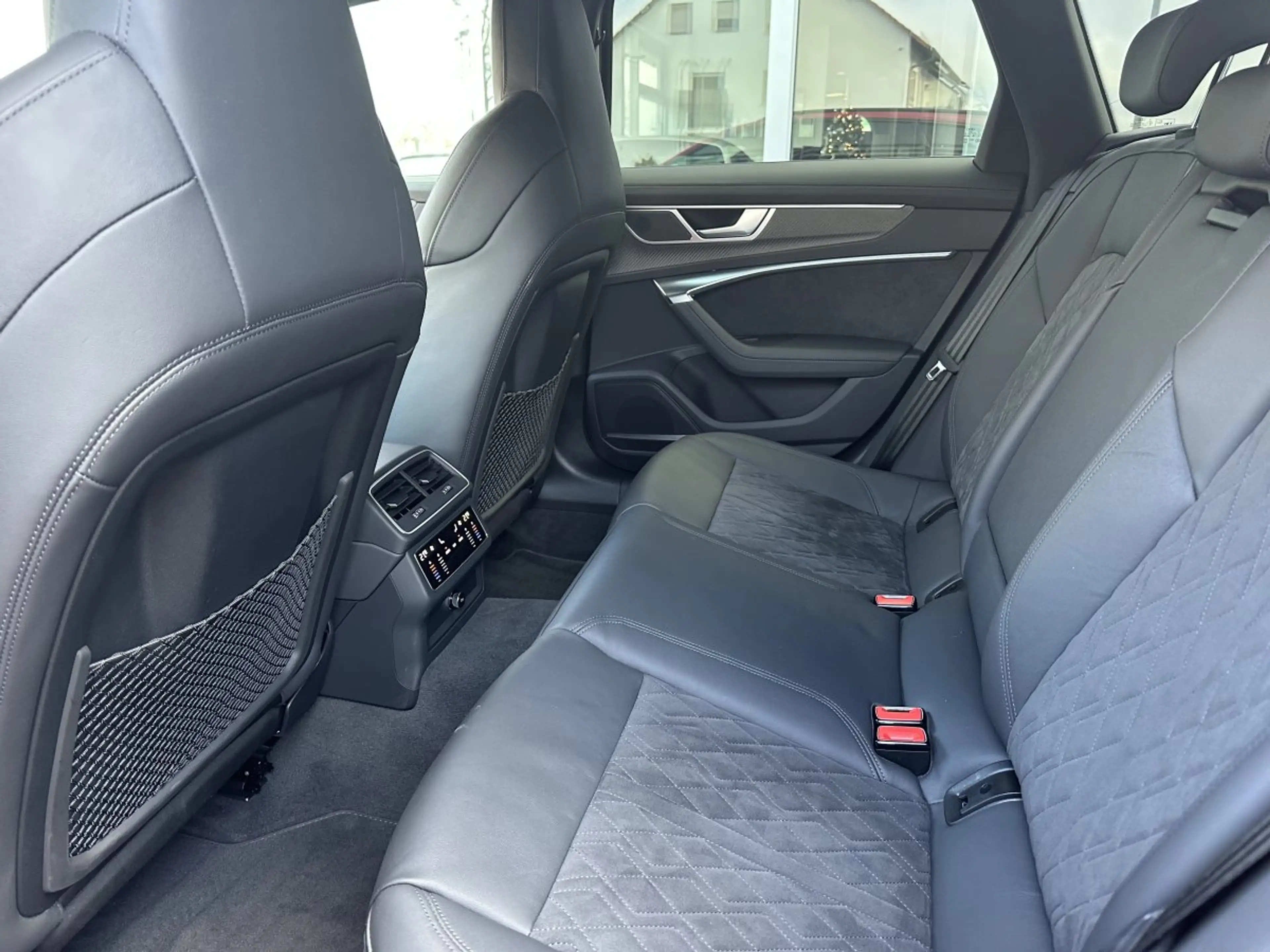 Audi RS6 AVANT 4.0TSI QUATTRO*HEAD-UP*GARANTIE.11-2027 — photo 11