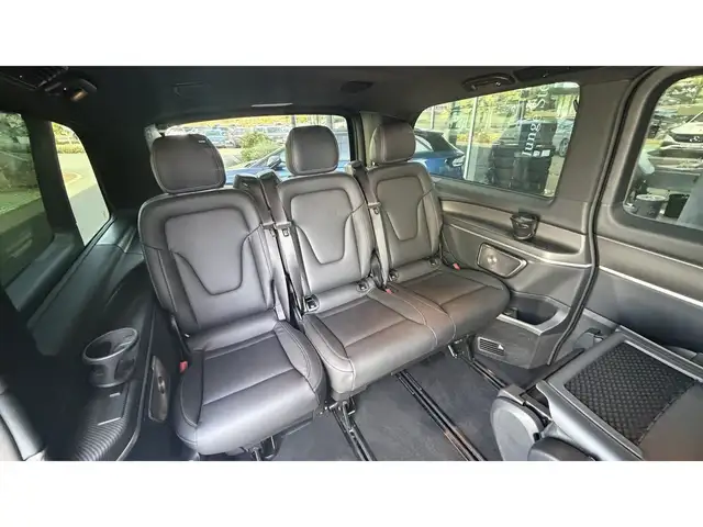 Mercedes-Benz V-Class view 10