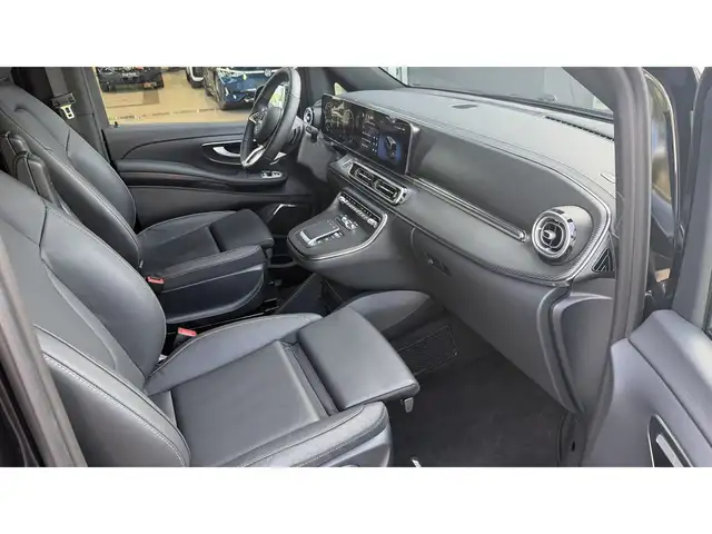 Mercedes-Benz V-Class view 8