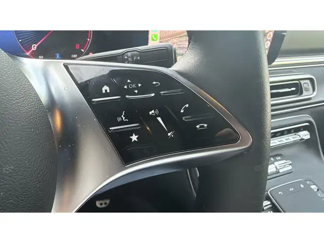 Mercedes-Benz V-Class view 14