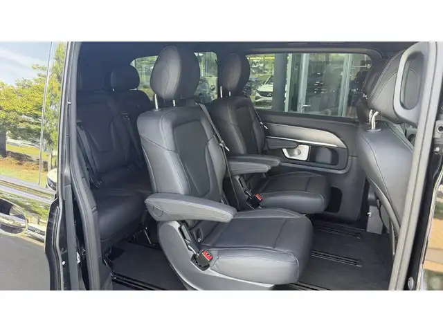 Mercedes-Benz V-Class view 9