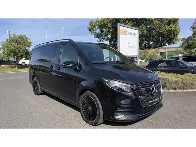 Mercedes-Benz V-Class view 3