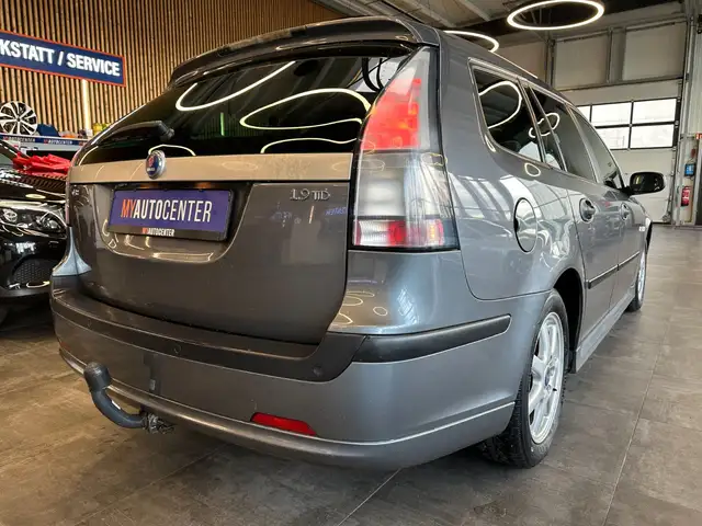 Saab 9-3 view 2