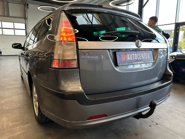 Saab 9-3 view 5