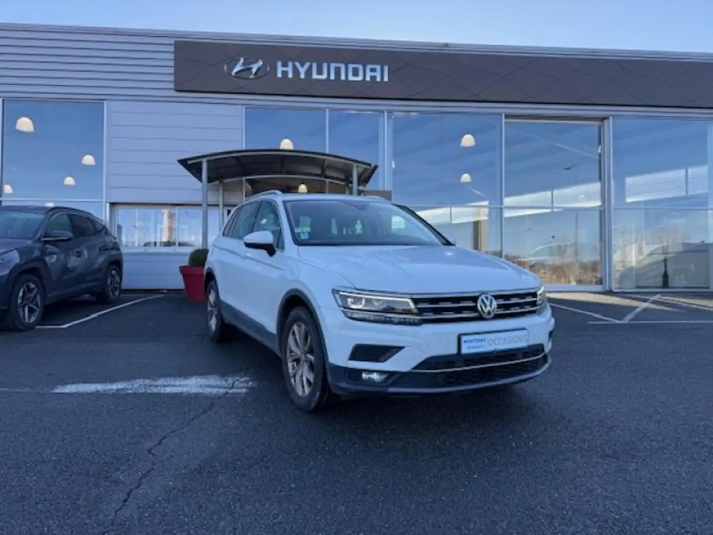 Volkswagen Tiguan 2.0 TDI 150ch Carat 4Motion DSG7 Weiß - 1
