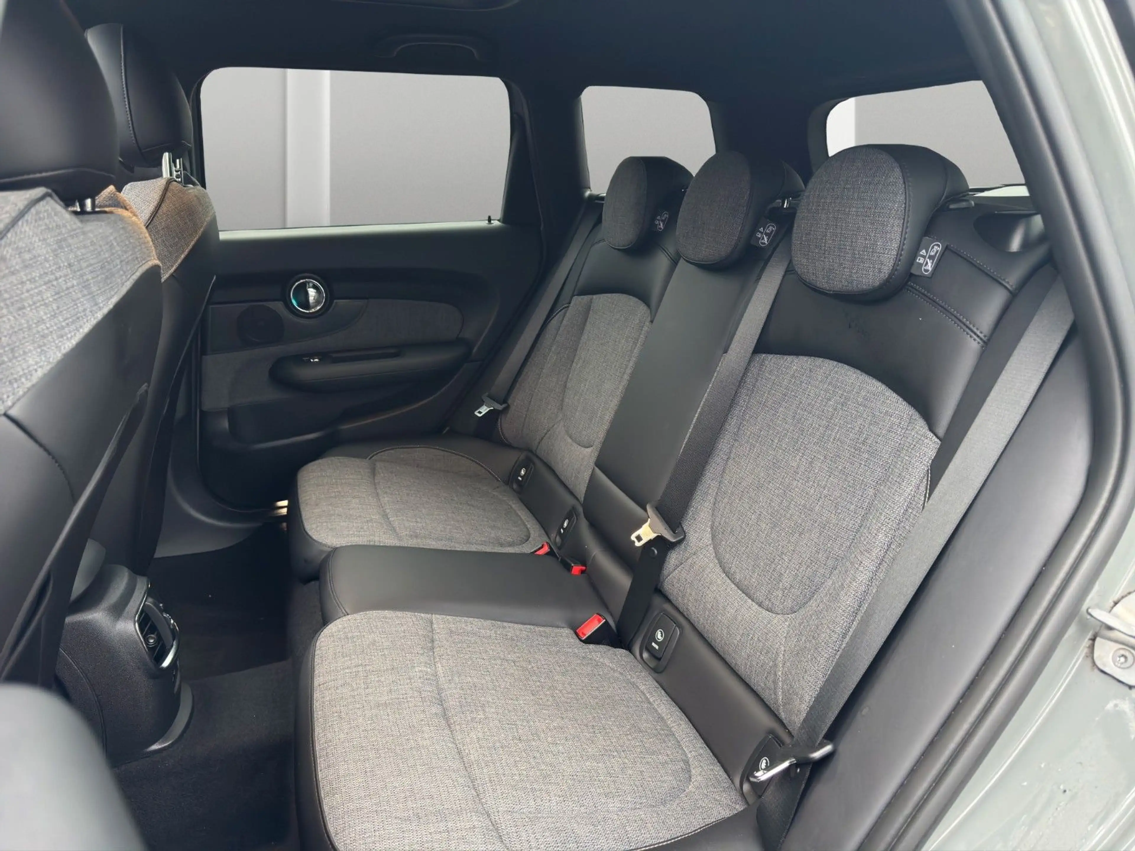 MINI Cooper D Clubman T.Leder Panorama CarPlay LED SH — photo 12