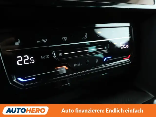 Volkswagen Passat view 21