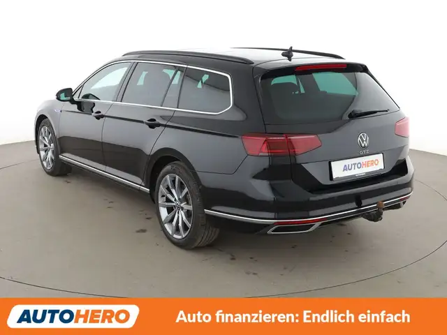 Volkswagen Passat view 4