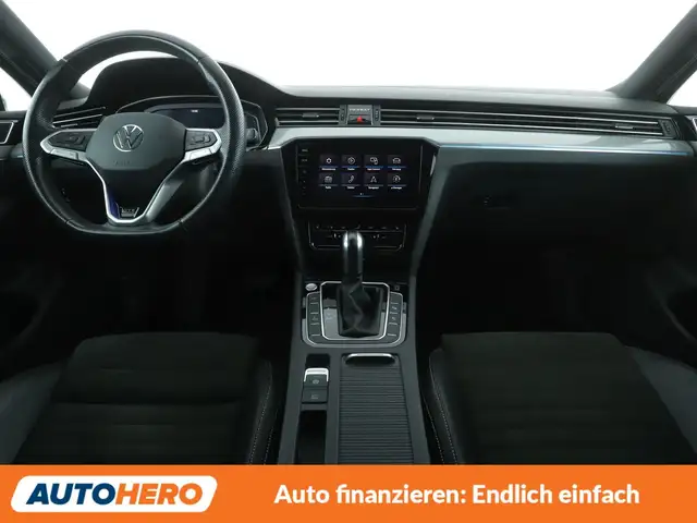 Volkswagen Passat view 13