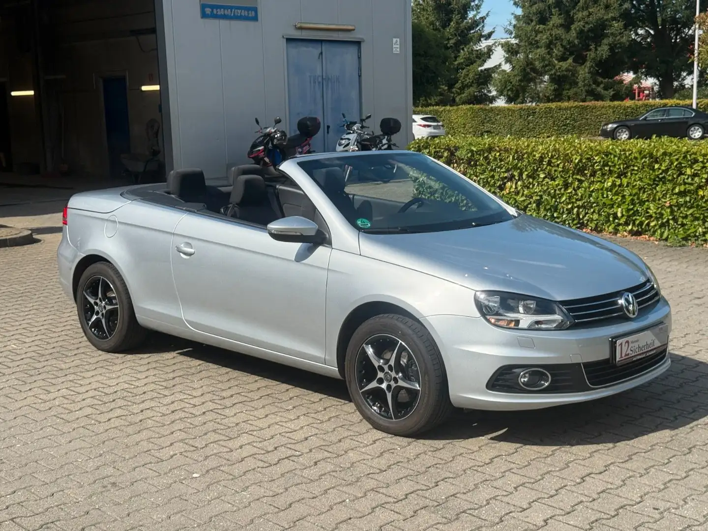 Volkswagen Eos Garantie* Klimaauto.* PDC* Scheckheft* Argintiu - 1