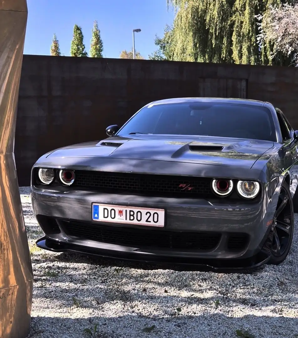 Dodge Challenger R/T 5.7l V8 Hemi / LPG Grau - 2