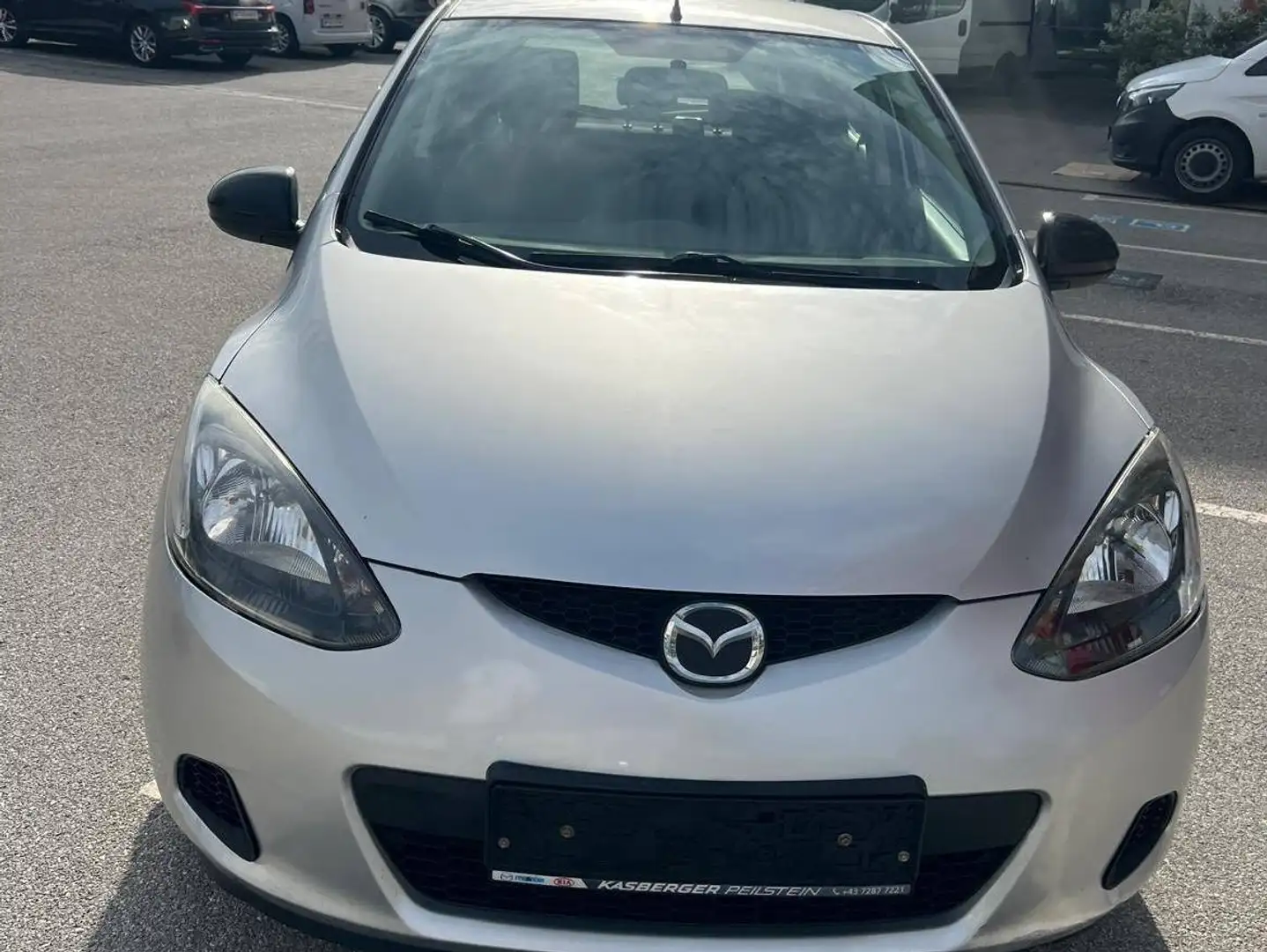Mazda 2 Mazda 2 1,3i CE Plus CE Plus Silber - 2