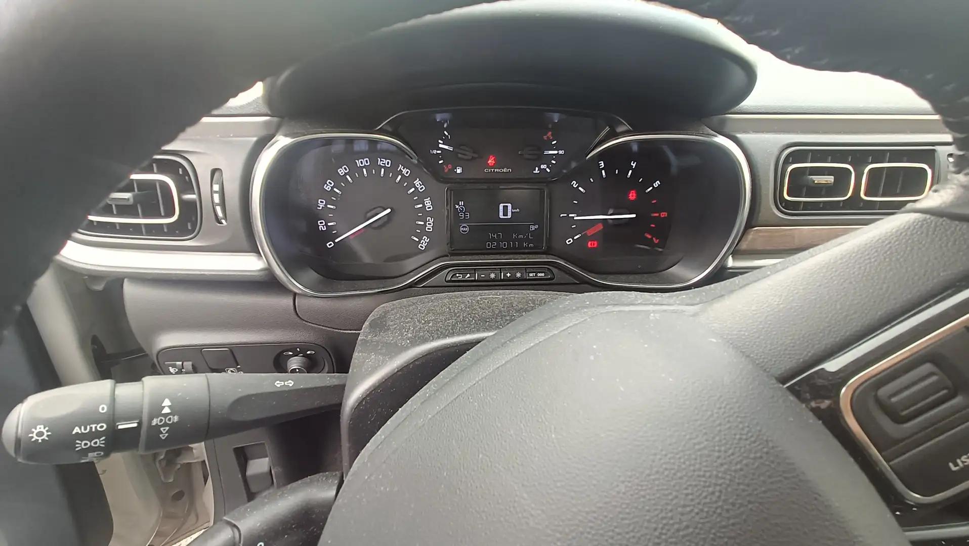 Citroen C3 C3 III 2017 1.2 puretech Feel Pack s Beige - 2