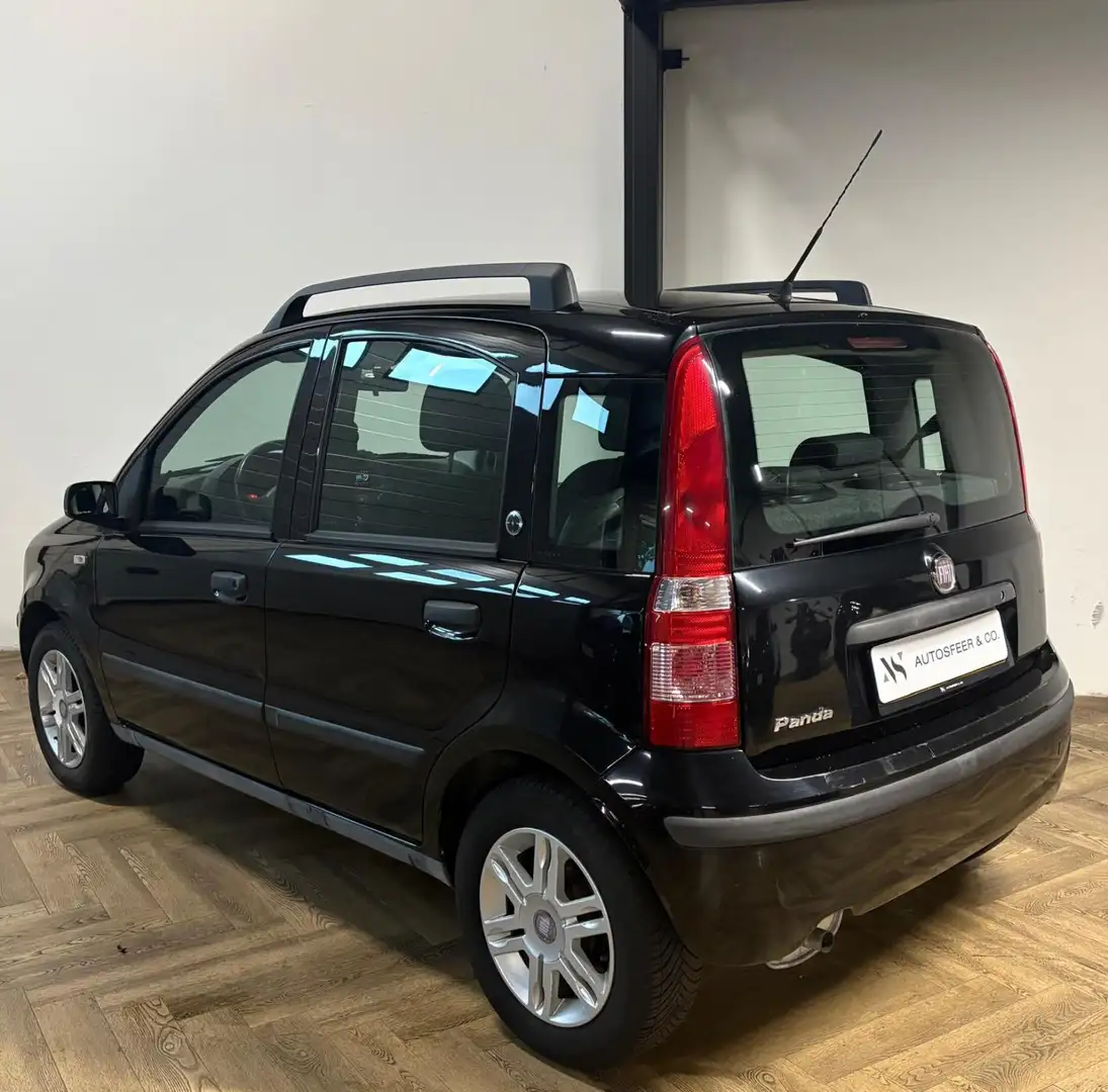 Fiat Panda 1.2 Young Schwarz - 2