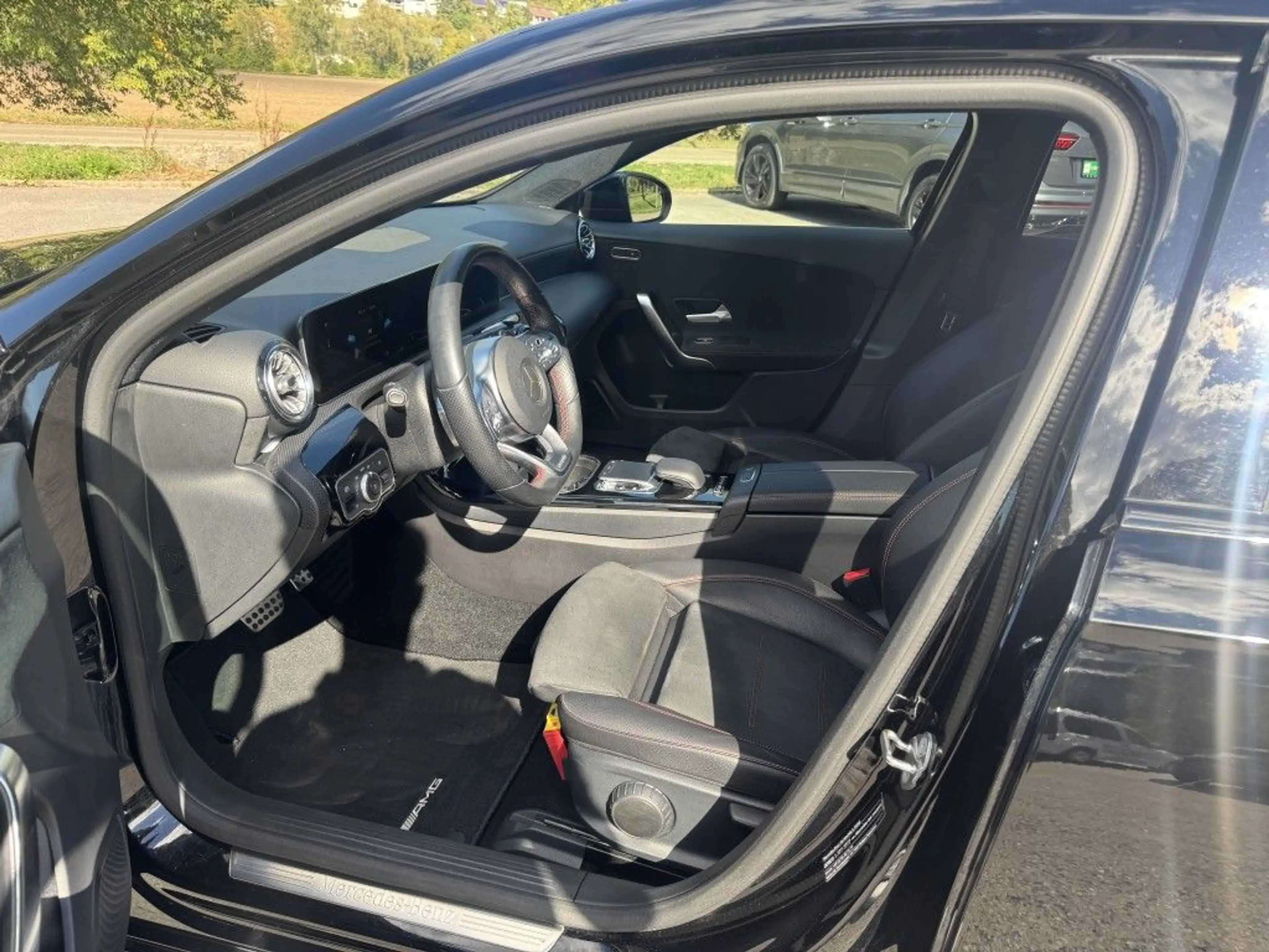 Mercedes-Benz A 200 7G-DCT AMG Line — photo 11