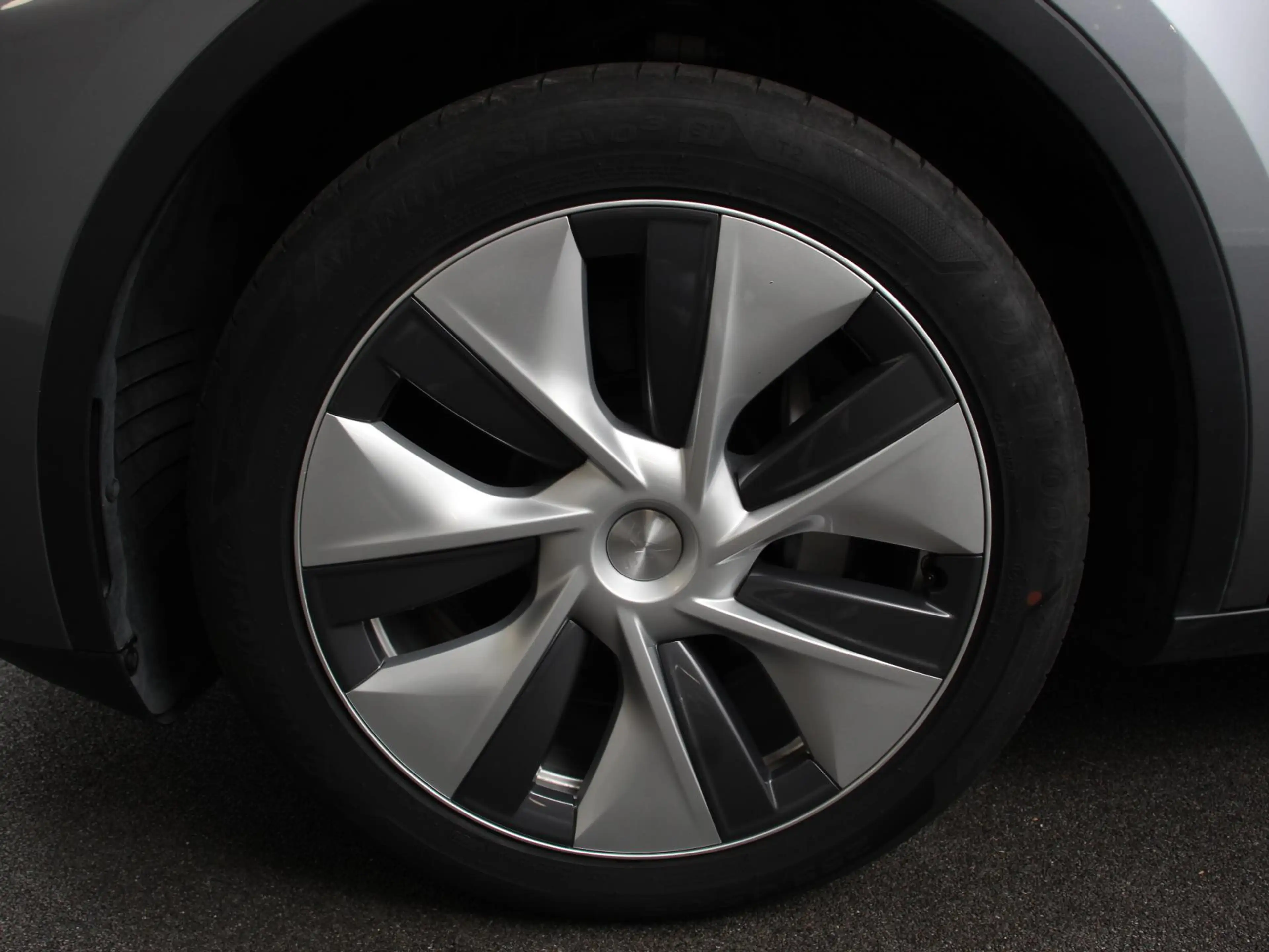 Tesla Model Y Long Range AWD 75 kWh Climate control Adaptieve cr — photo 2