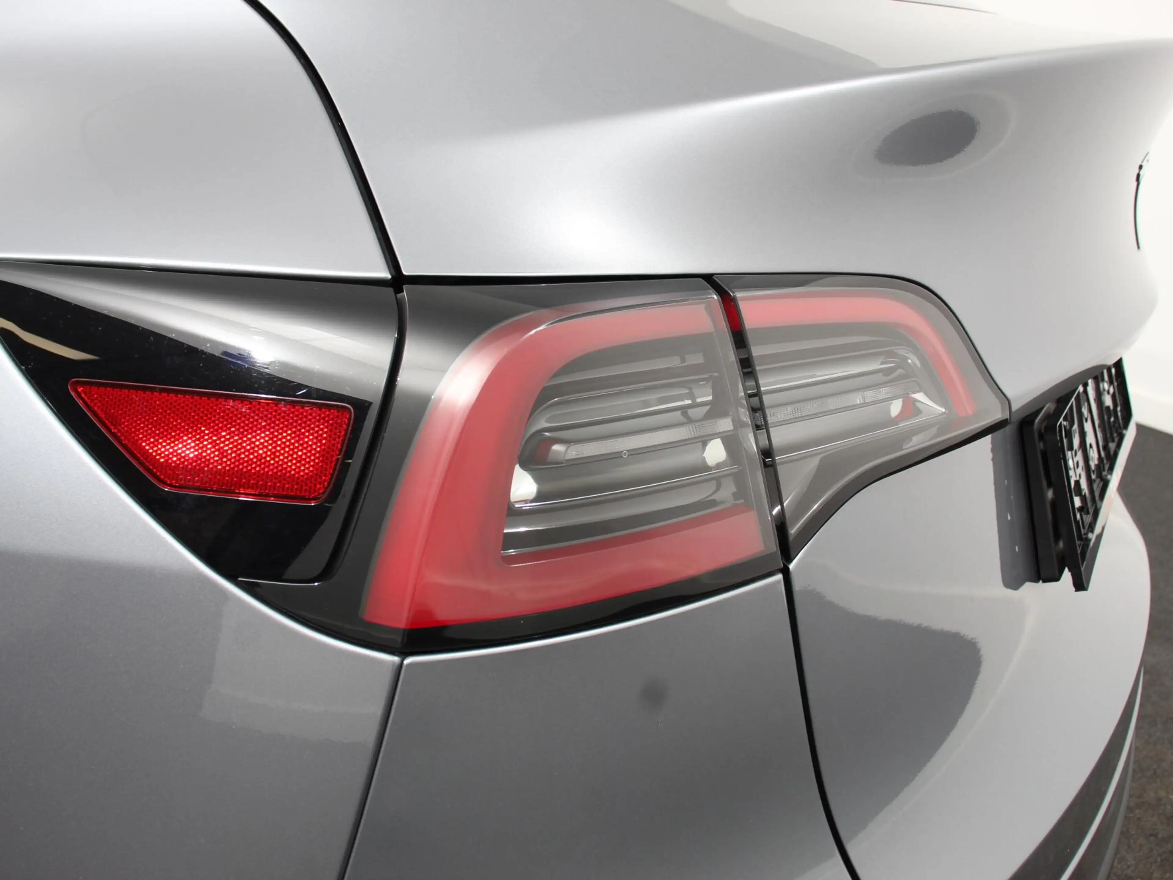 Tesla Model Y Long Range AWD 75 kWh Climate control Adaptieve cr — photo 10