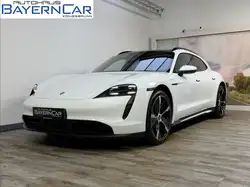 Porsche Taycan Sport Turismo Luftfeder Pano Performance+