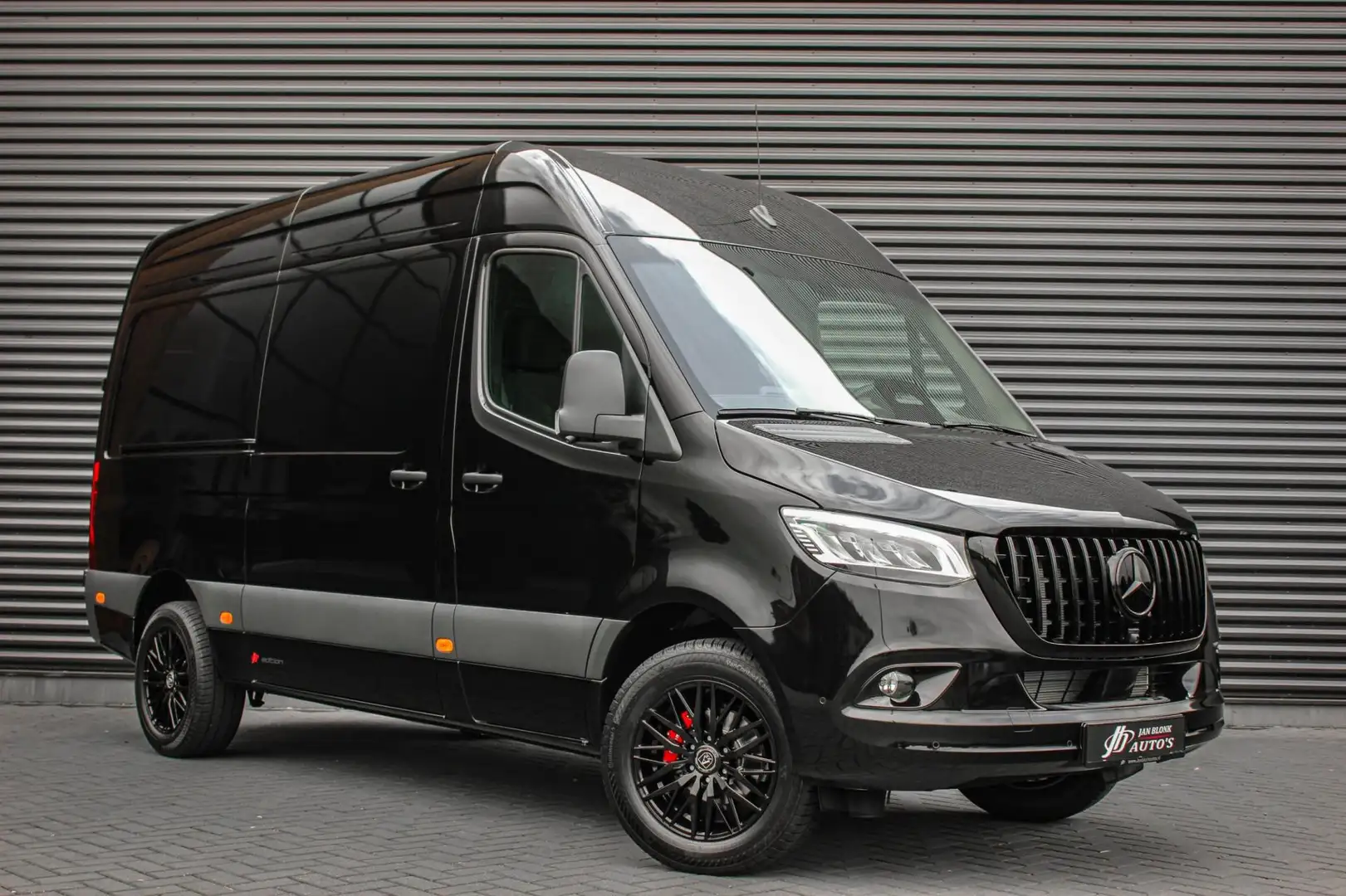 Mercedes-Benz Sprinter 319CDI L2H2 RWD 190PK FULL BLACK JB- EDITION / 350 Zwart - 2